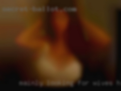 Mainly wives hot looking for BBW or older women.